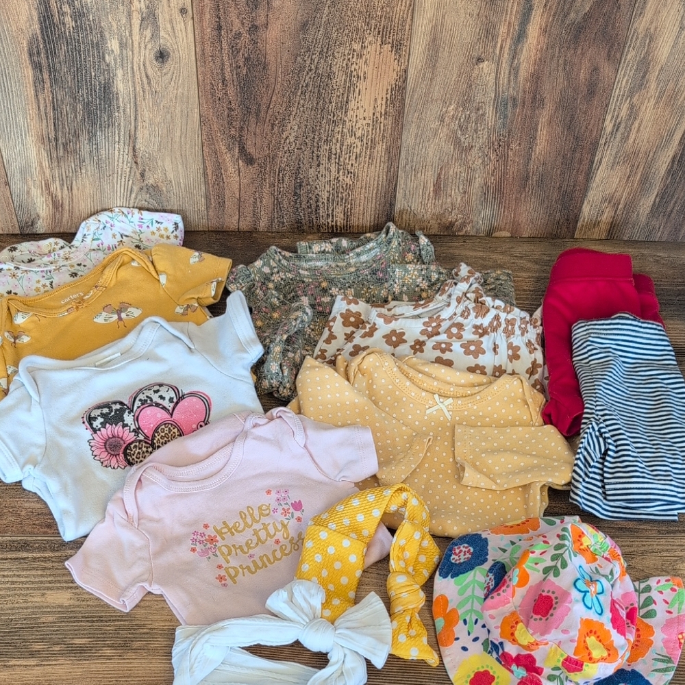 Baby Clothes Bundle 14 Items Infant Girl Clothes Pajamas Rompers AB130
